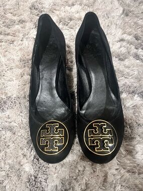 Tory Burch Black Leather Ballet Flats with Gold Logo Medallion